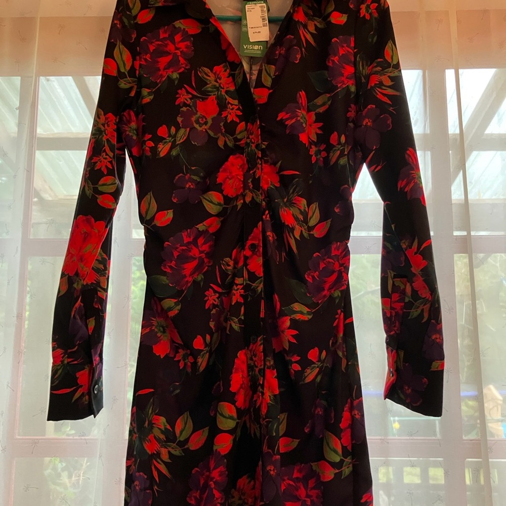 Simons Icōne brand 90’s Button Front Floral Mini Dress
NWT